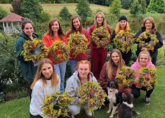 مزرعة للإقامة Dolina Miodu - Kaszuby, Sauna, Goraca Balia